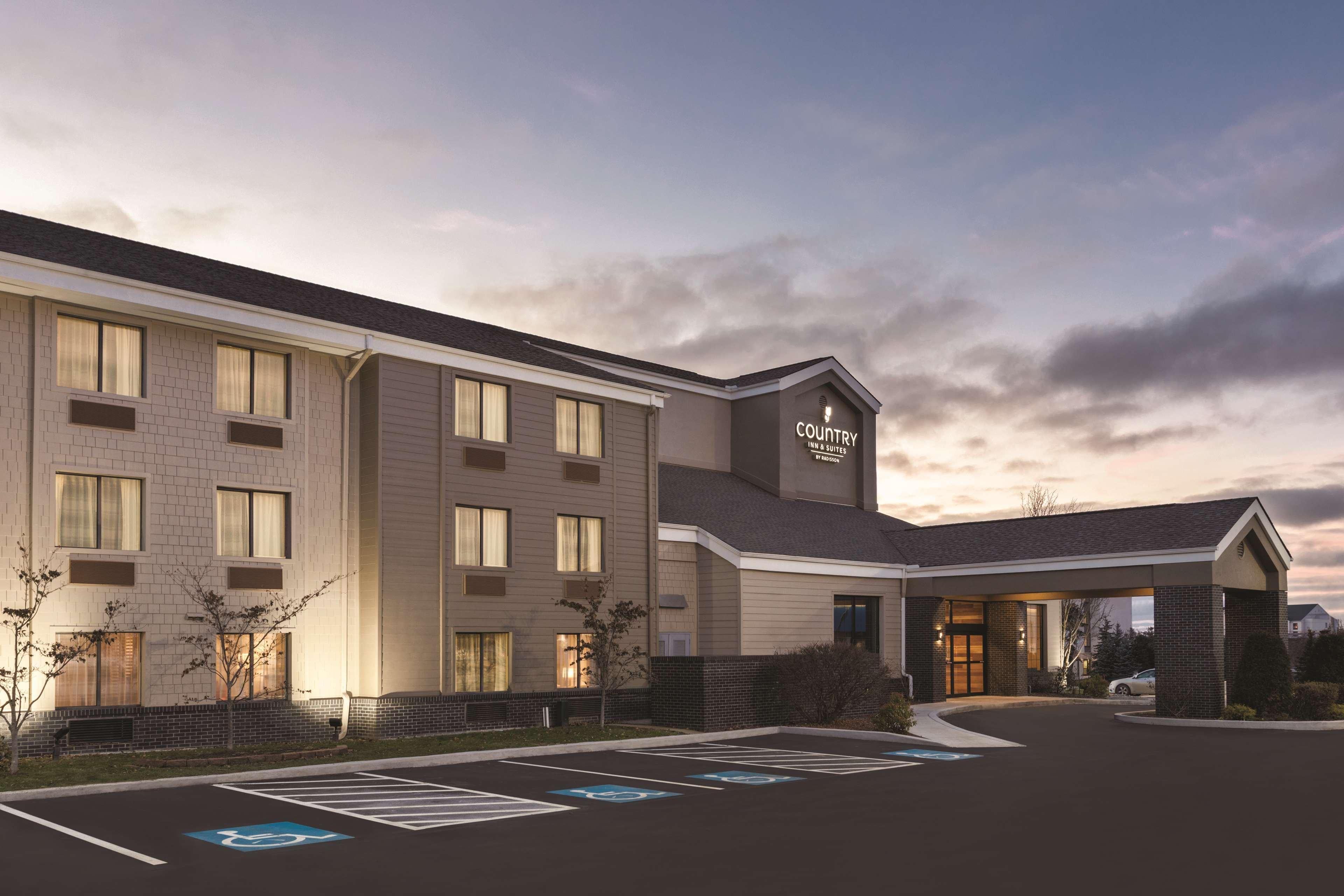 Country Inn & Suites By Radisson, Erie, Pa Kearsarge Exterior photo